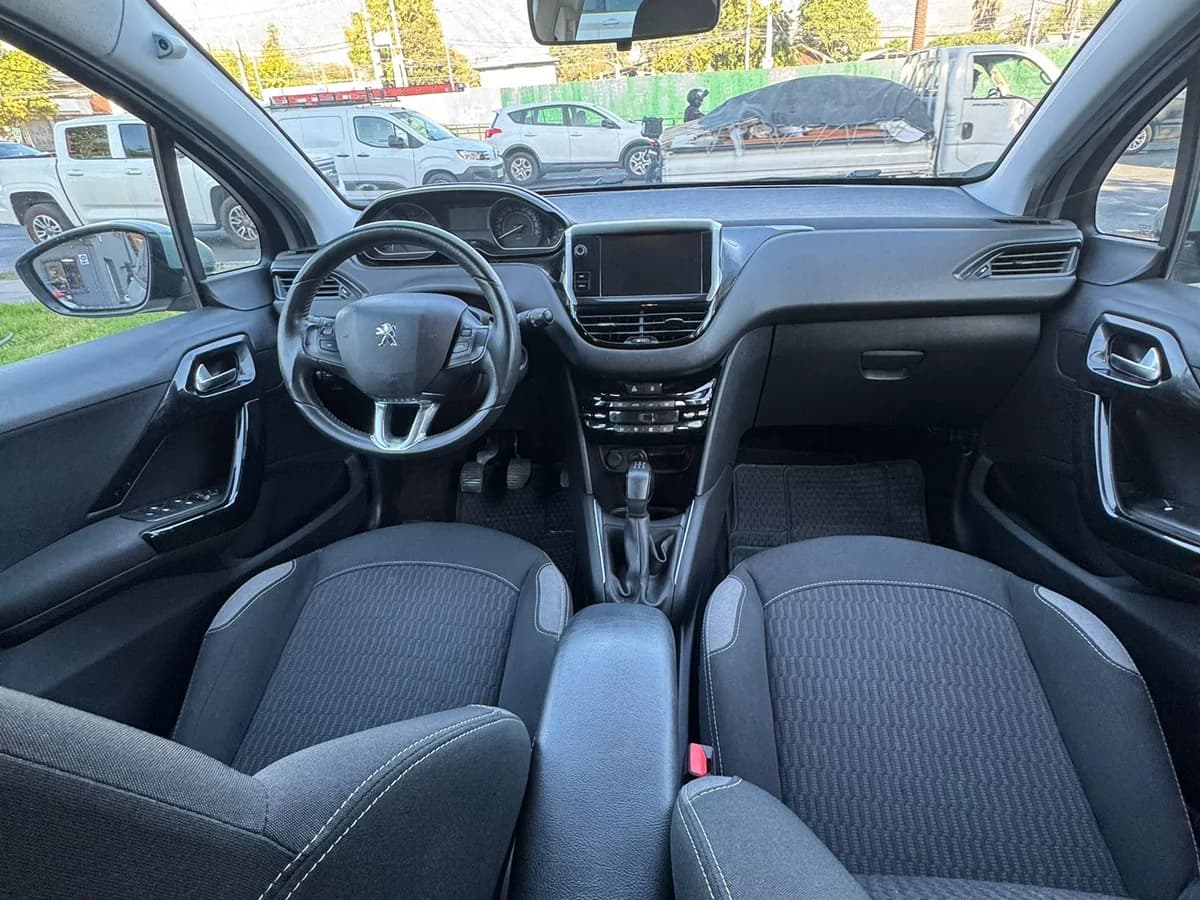 PEUGEOT ACTIVE 208 - Imagen 9