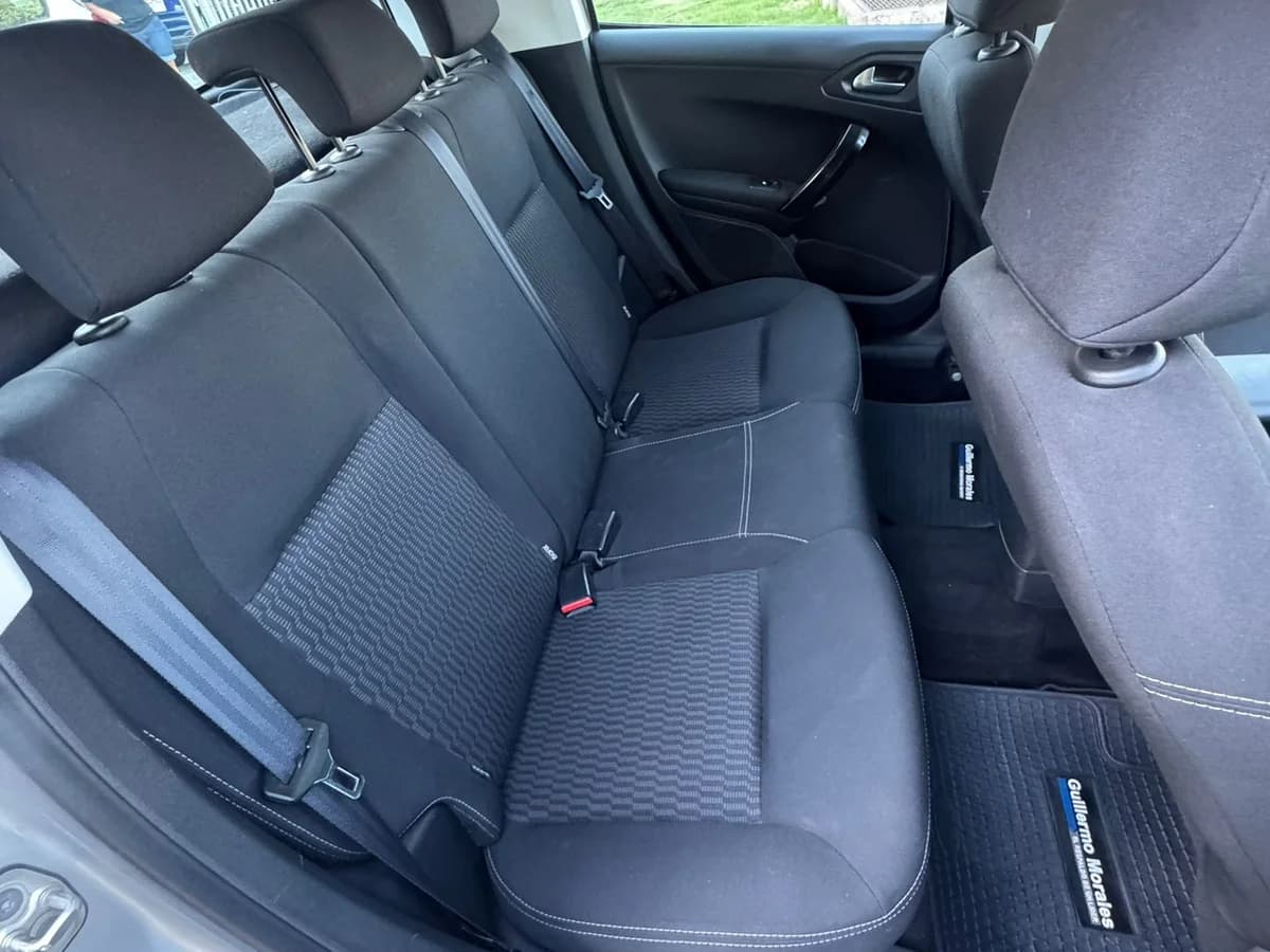 PEUGEOT ACTIVE 208 - Imagen 12