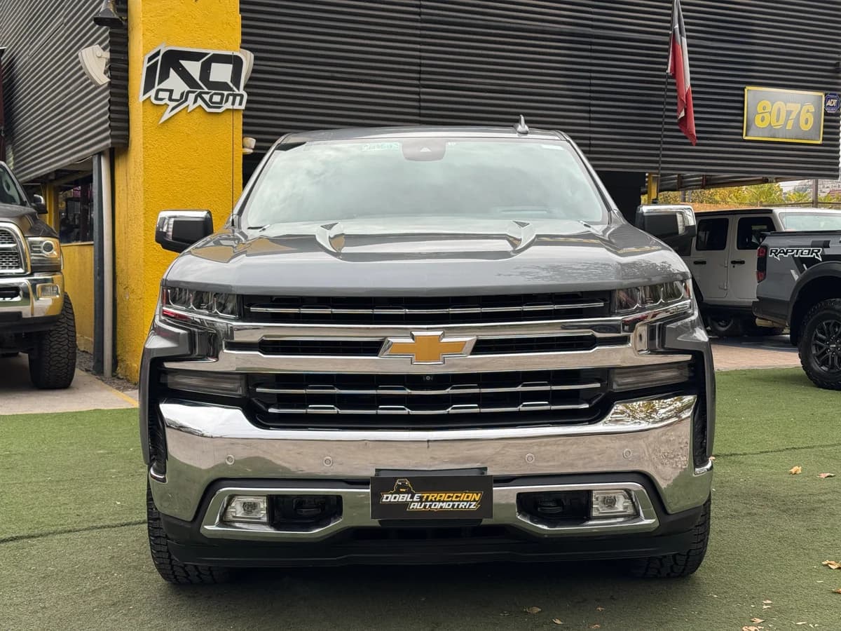 Chevrolet Silverado LTZ 2022 - Imagen 2