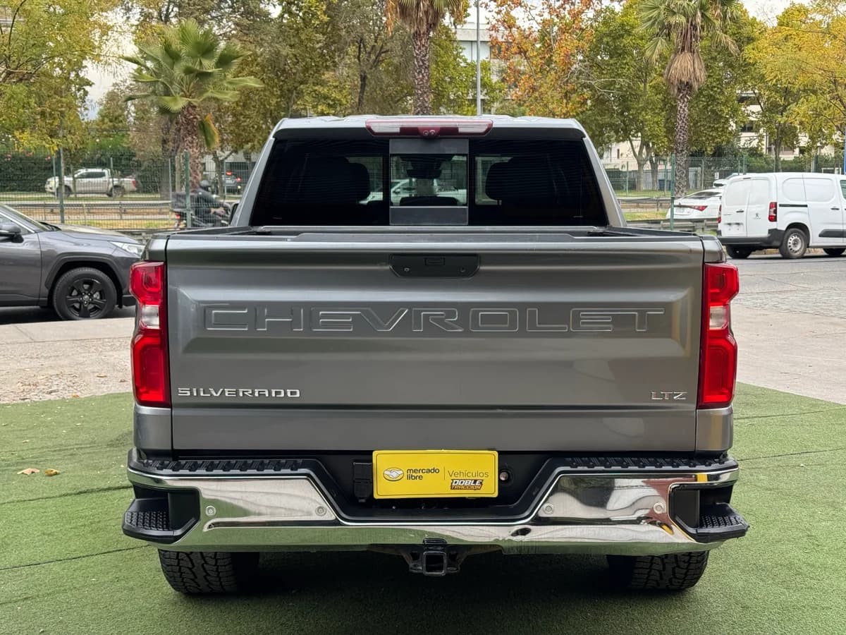 Chevrolet Silverado LTZ 2022 - Imagen 5