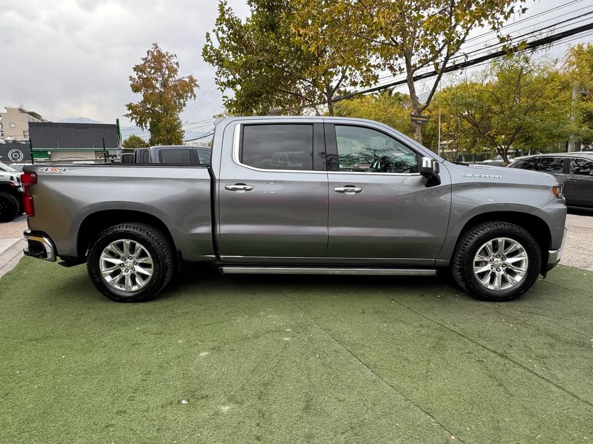 Chevrolet Silverado LTZ 2022 - Imagen 6