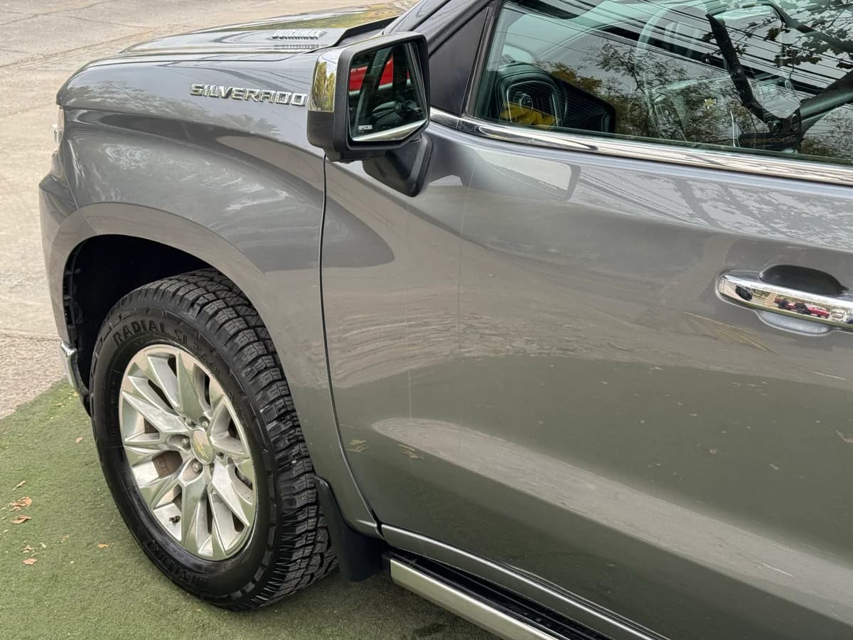 Chevrolet Silverado LTZ 2022 - Imagen 8