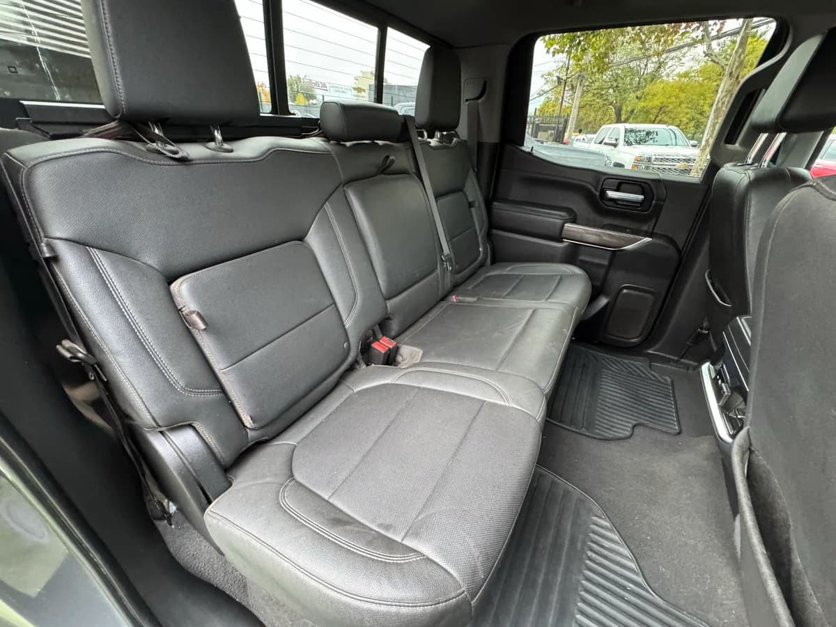 Chevrolet Silverado LTZ 2022 - Imagen 12