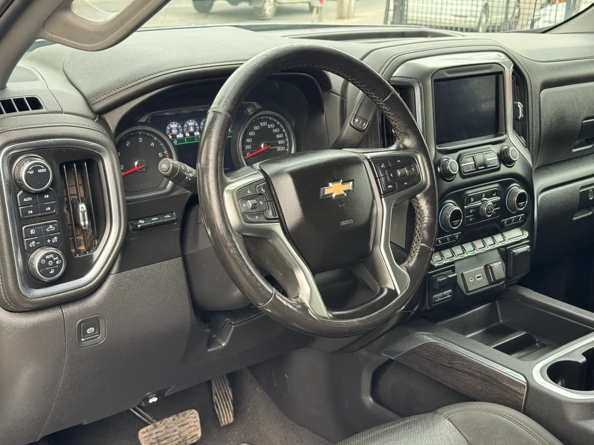 Chevrolet Silverado LTZ 2022 - Imagen 14