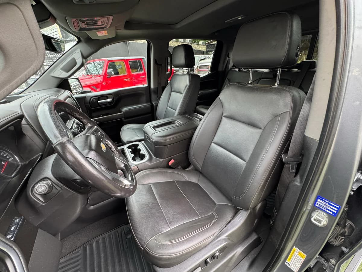 Chevrolet Silverado LTZ 2022 - Imagen 16