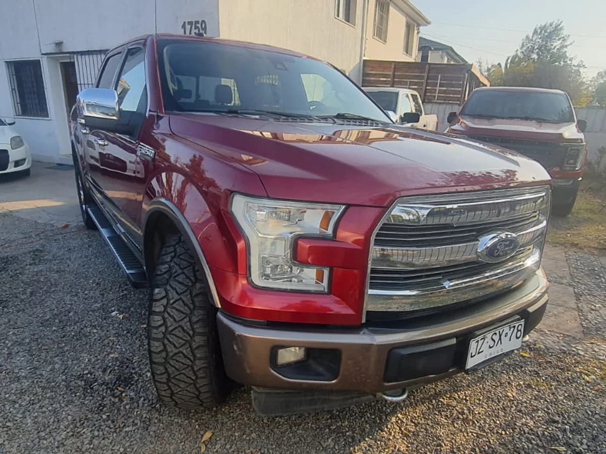 FORD F150 LARIAT LUXURY 4X4 5.0cc TECHO PANORAMICO CUERO EXTRAORDINARIA - Imagen 2