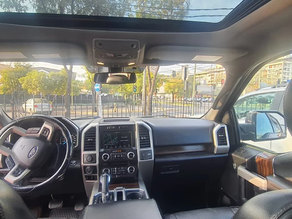 FORD F150 LARIAT LUXURY 4X4 5.0cc TECHO PANORAMICO CUERO EXTRAORDINARIA - Imagen 6