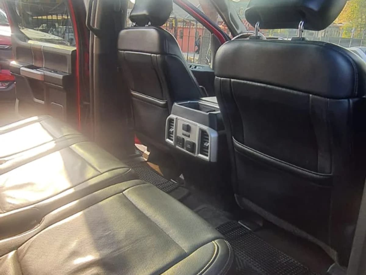 FORD F150 LARIAT LUXURY 4X4 5.0cc TECHO PANORAMICO CUERO EXTRAORDINARIA - Imagen 9