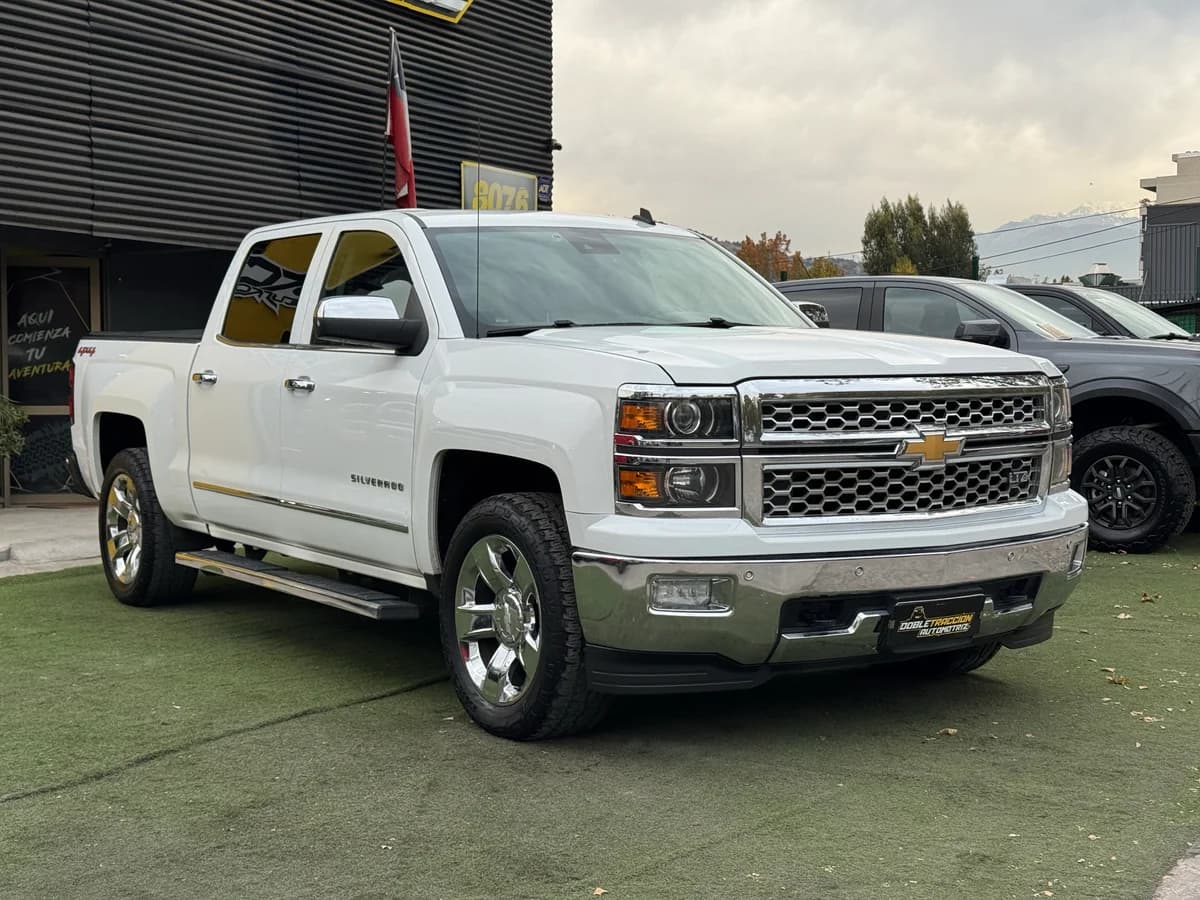 Chevrolet Silverado LTZ 2015 - Imagen 1