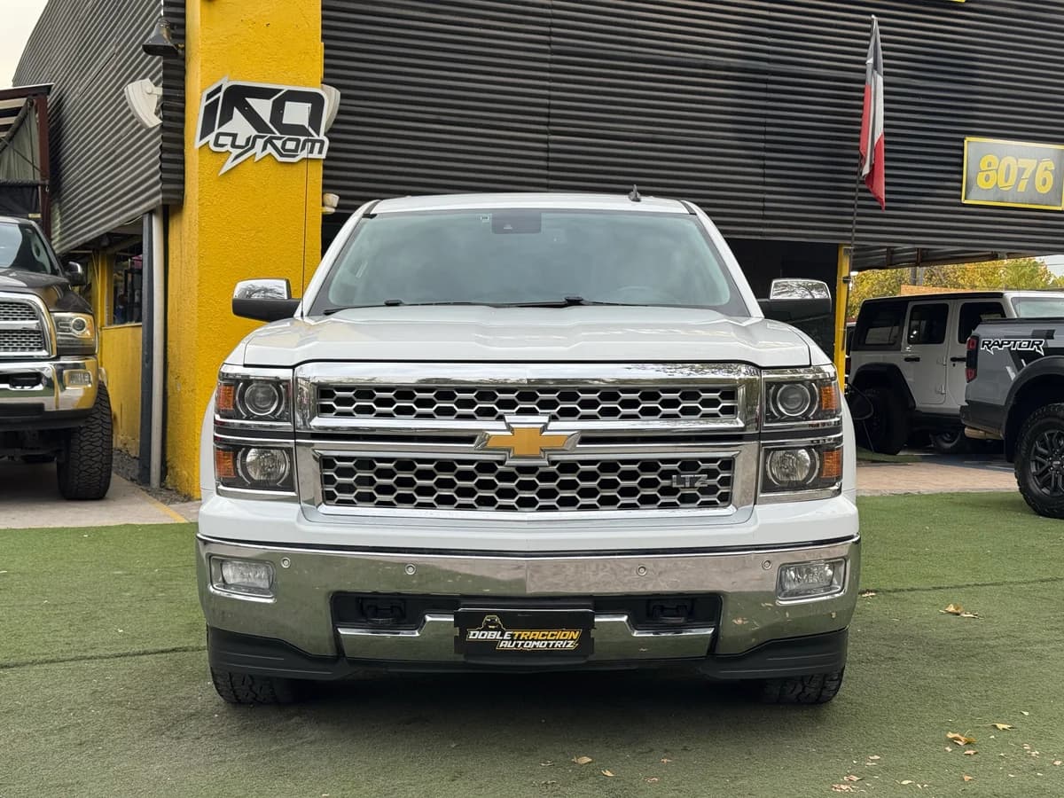 Chevrolet Silverado LTZ 2015 - Imagen 2
