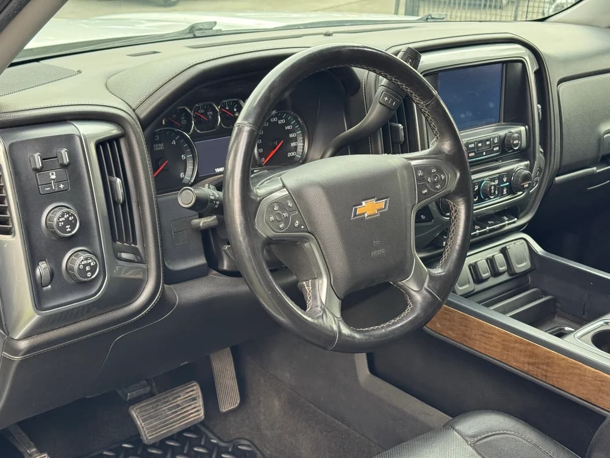 Chevrolet Silverado LTZ 2015 - Imagen 11