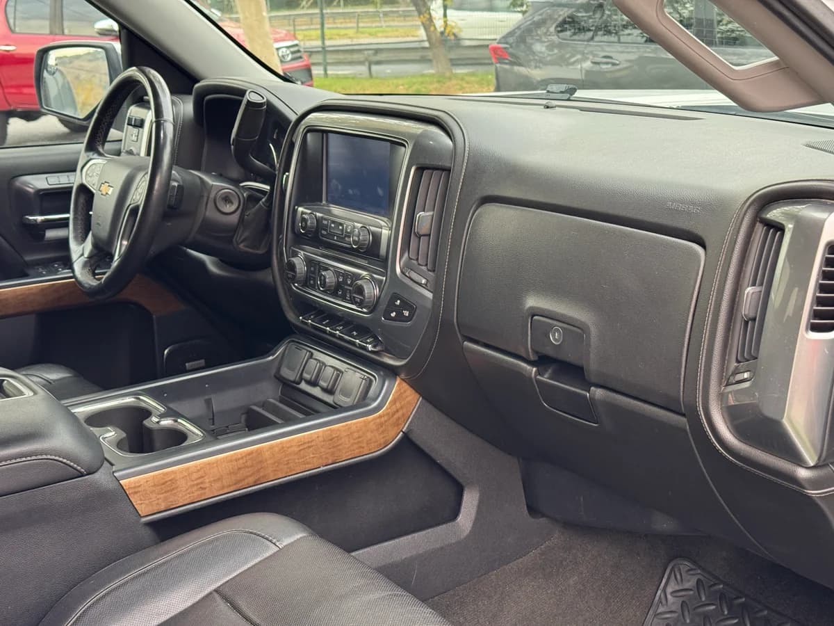 Chevrolet Silverado LTZ 2015 - Imagen 15