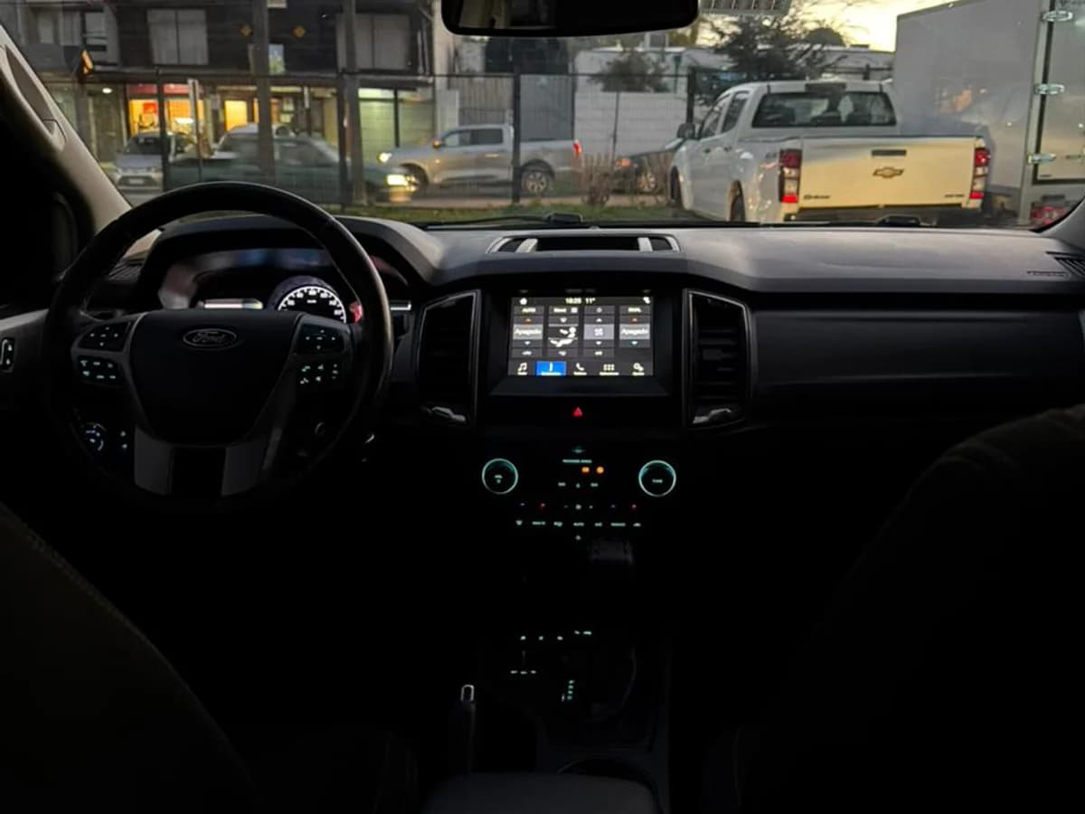 FORD RANGER XLT 4X4 3.2 AUT 2020 - Imagen 13