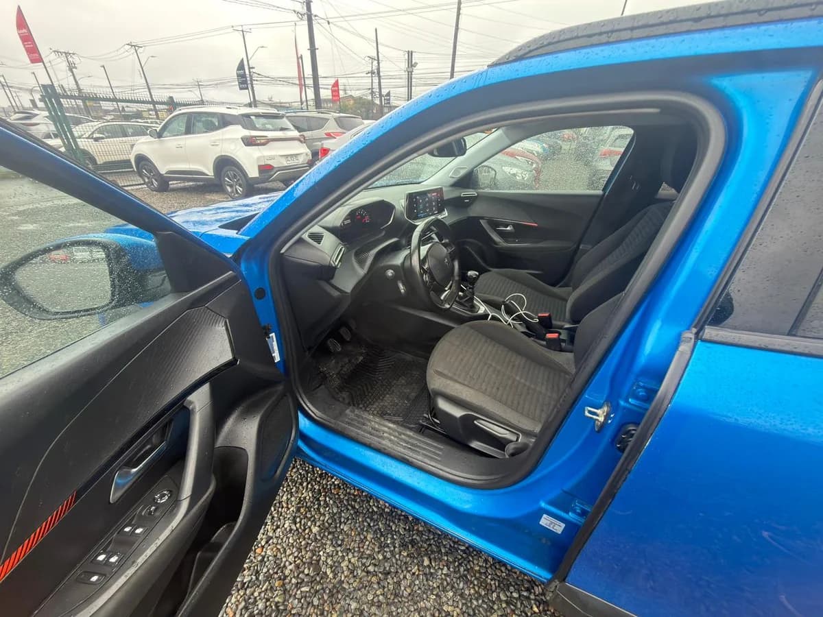 PEUGEOT 2008 DIÉSEL MT. 2021 - Imagen 6