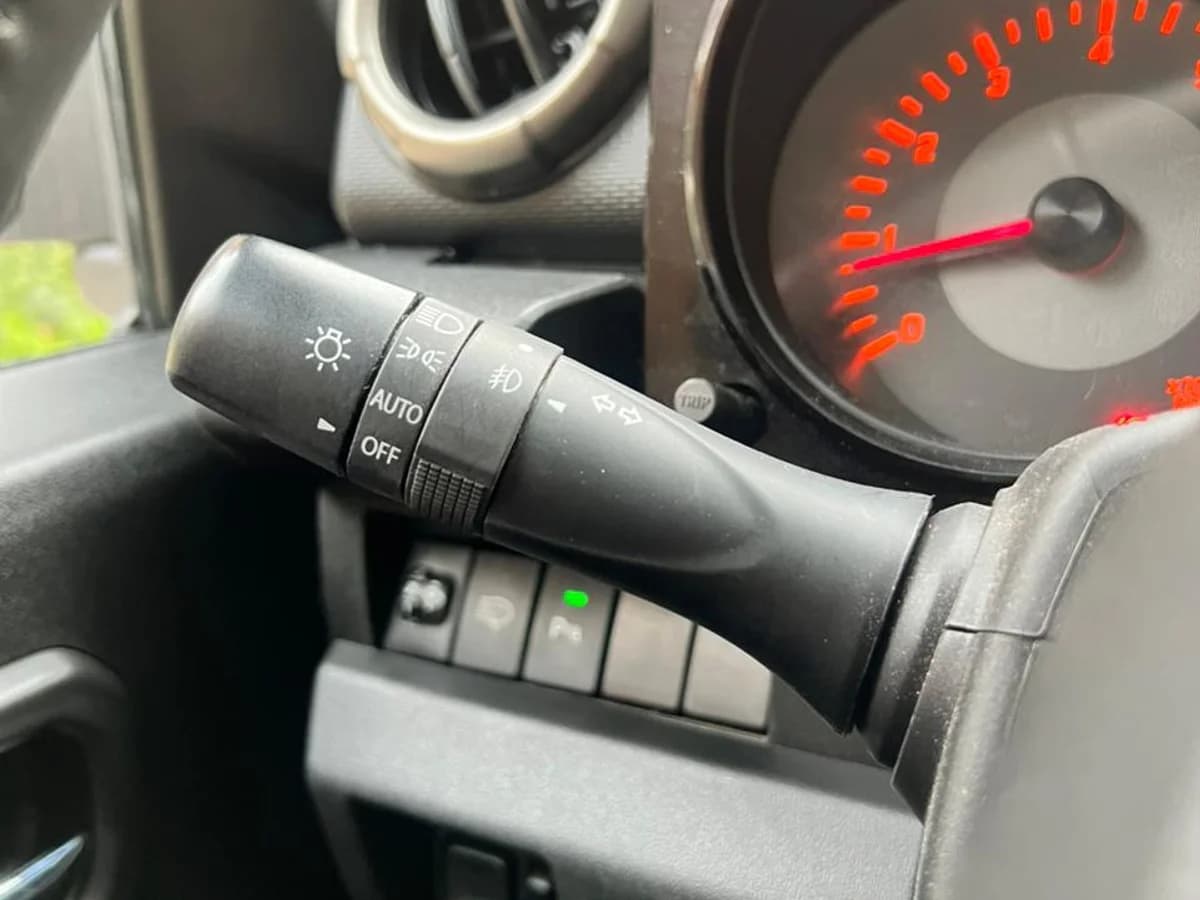 SUZUKI JIMNY AWD 1.5L AT GLX 5P (Pérdida asimilada) - Imagen 16