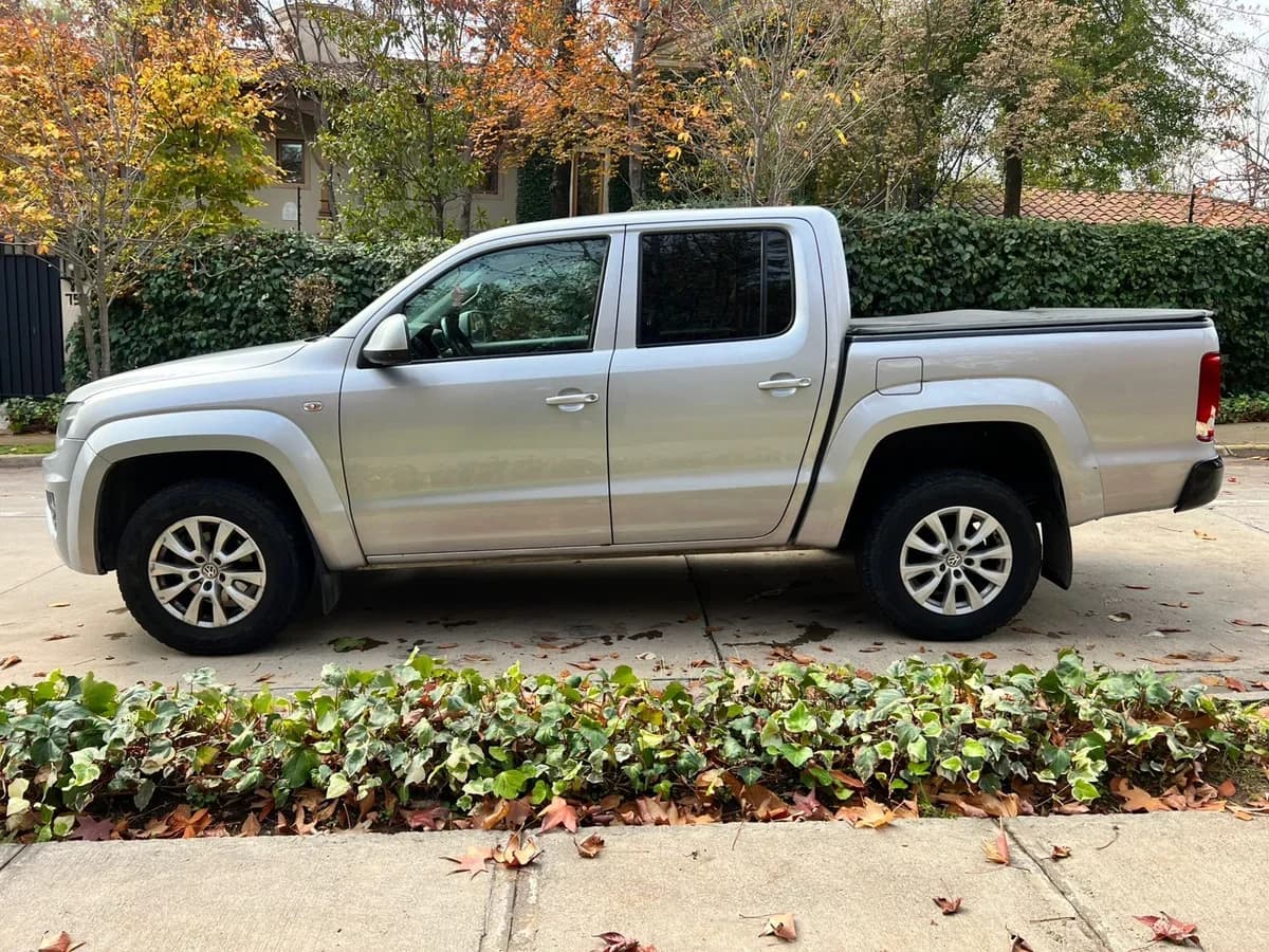 VOLKSWAGEN AMAROK TRENDLINE 4X2 MT - Imagen 4