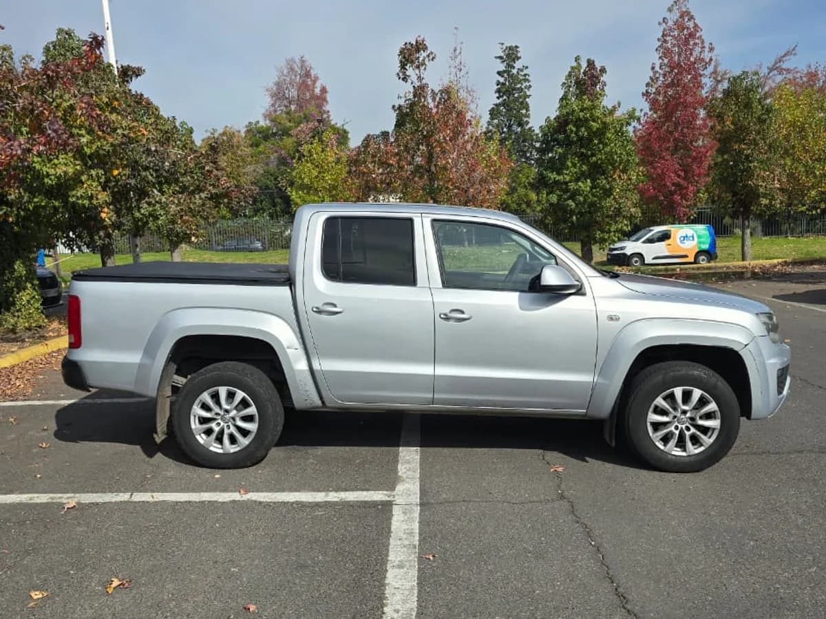 VOLKSWAGEN AMAROK 2.0L TRENDLINE 4X2 MT6 DIESEL - Imagen 5