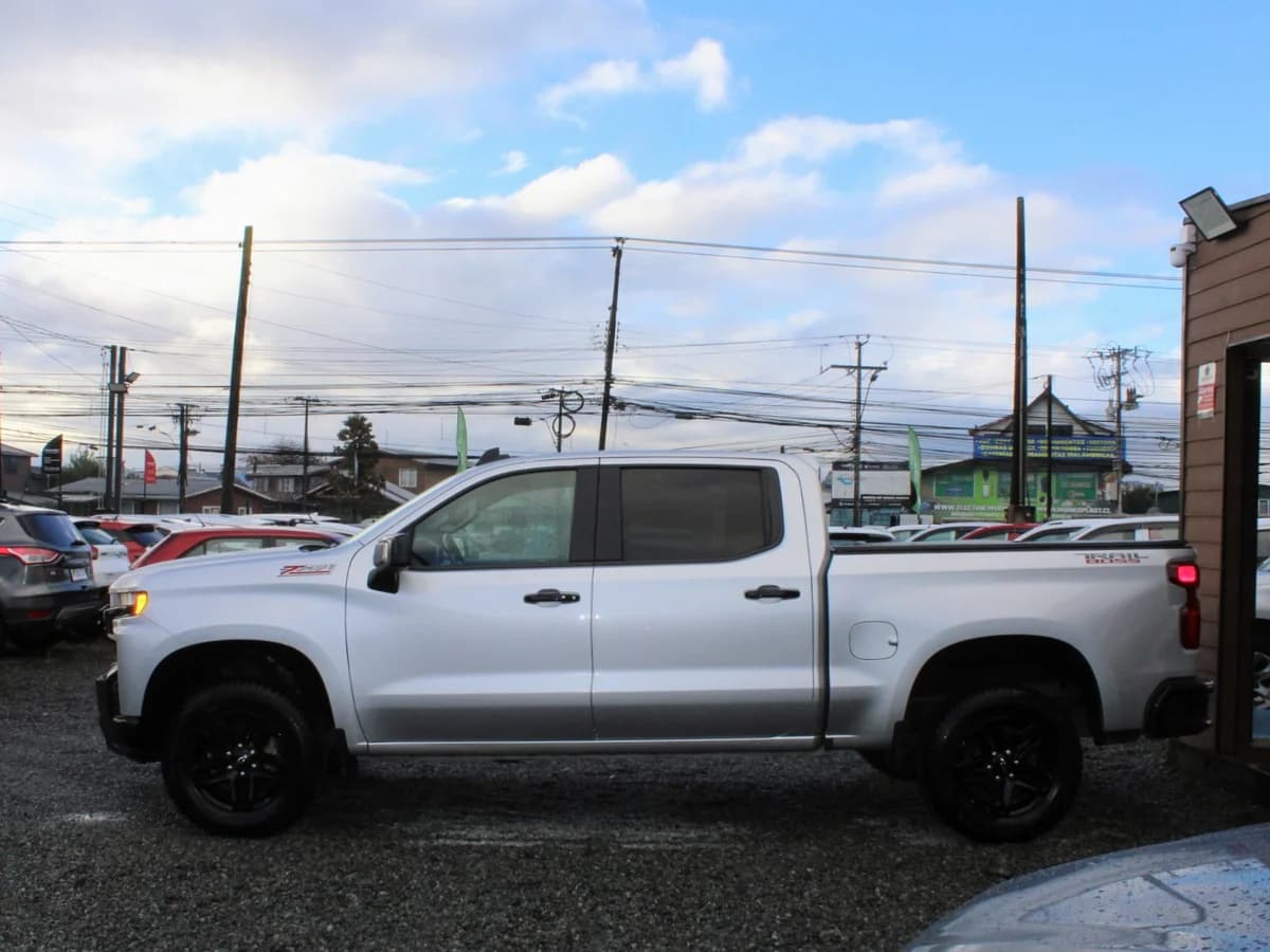 CHEVROLET SILVERADO TRAIL BOSS Z71 2021 - Imagen 2