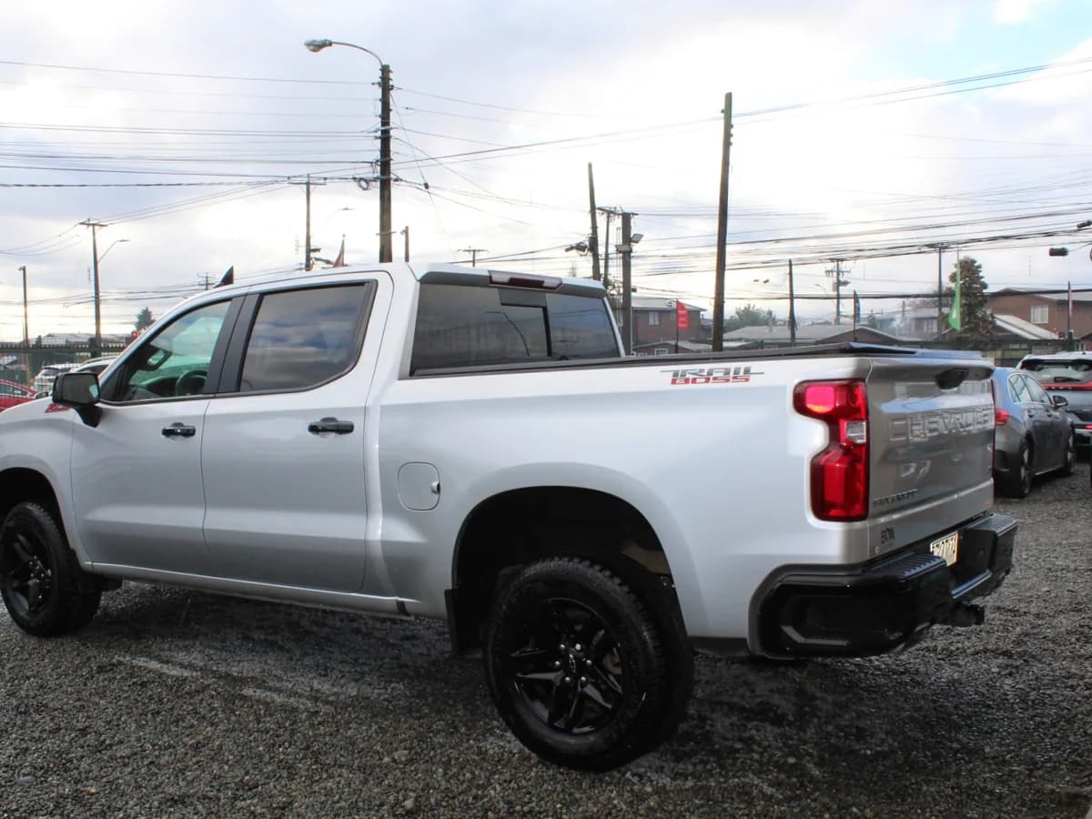CHEVROLET SILVERADO TRAIL BOSS Z71 2021 - Imagen 3
