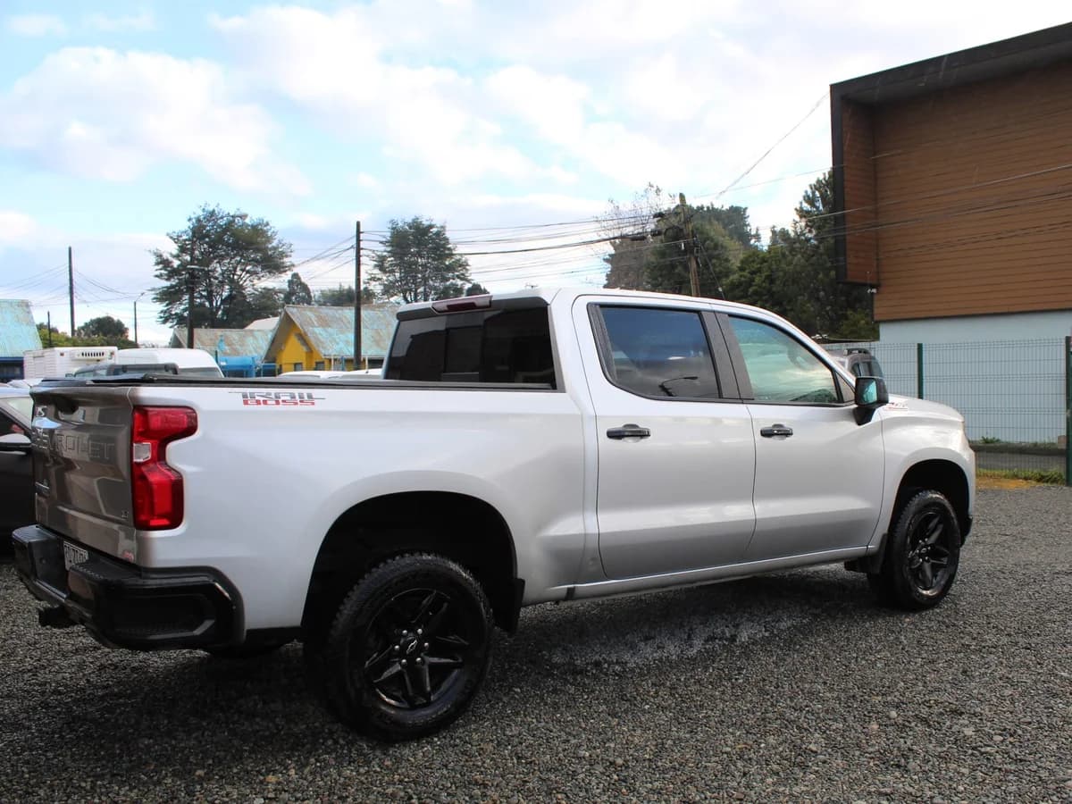 CHEVROLET SILVERADO TRAIL BOSS Z71 2021 - Imagen 4