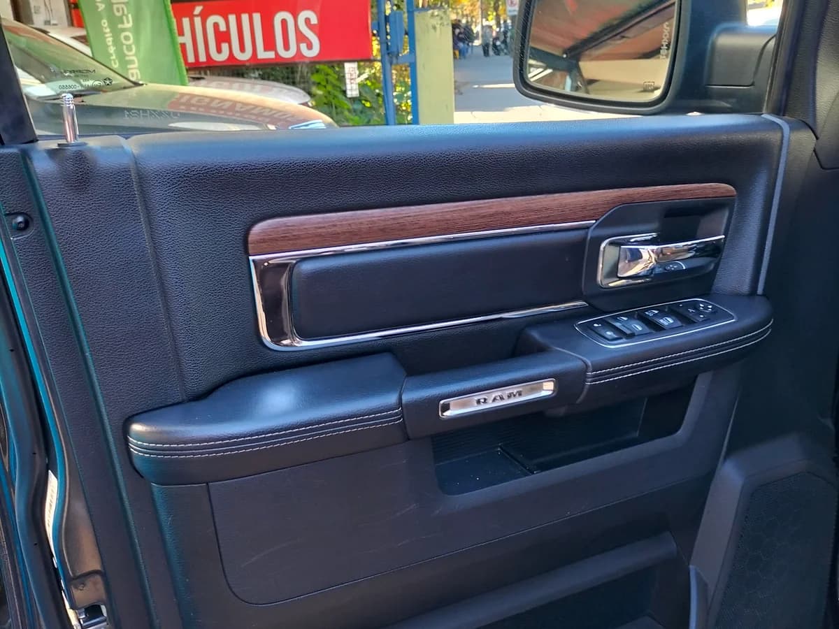 Se vende camioneta Ram - Imagen 4