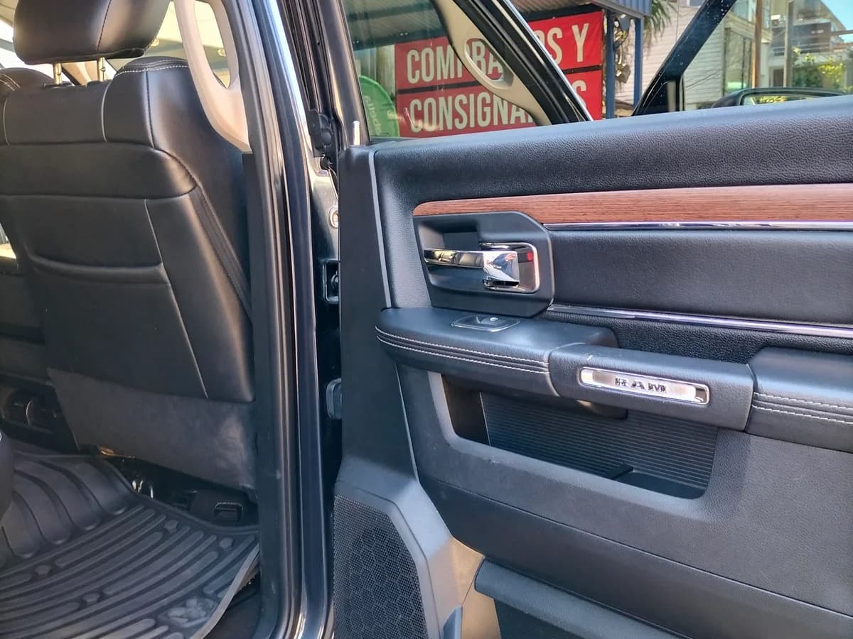 Se vende camioneta Ram - Imagen 8