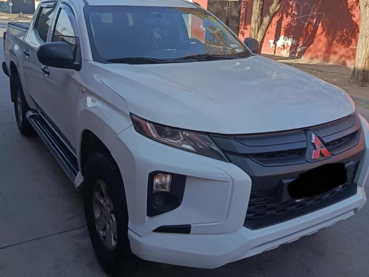 Mitsubishi L200 Work CR 2021 4x2 - Imagen 1