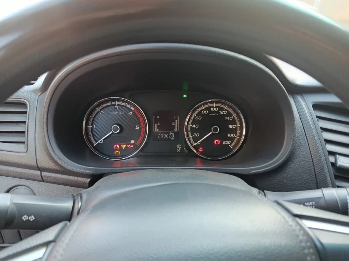 Mitsubishi L200 Work CR 2021 4x2 - Imagen 4