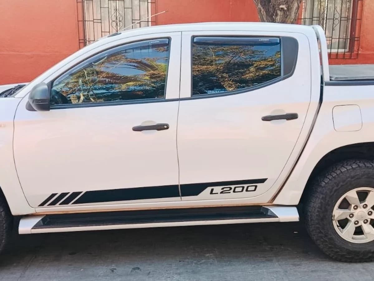 Mitsubishi L200 Work CR 2021 4x2 - Imagen 7