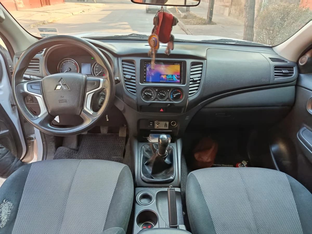 Mitsubishi L200 Work CR 2021 4x2 - Imagen 13
