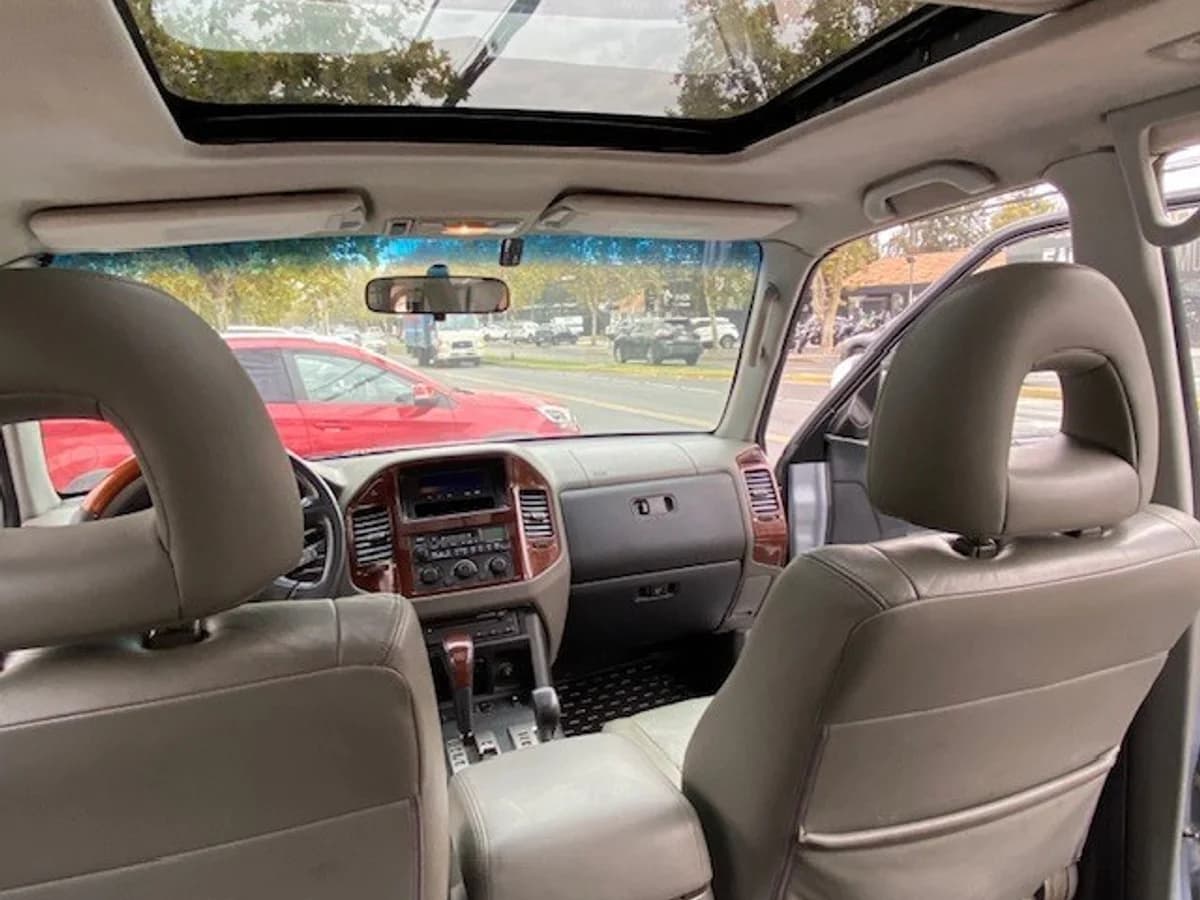 MITSUBISHI MONTERO 3.8 Bencina, Cuero 5ptas. 2007 - Imagen 17