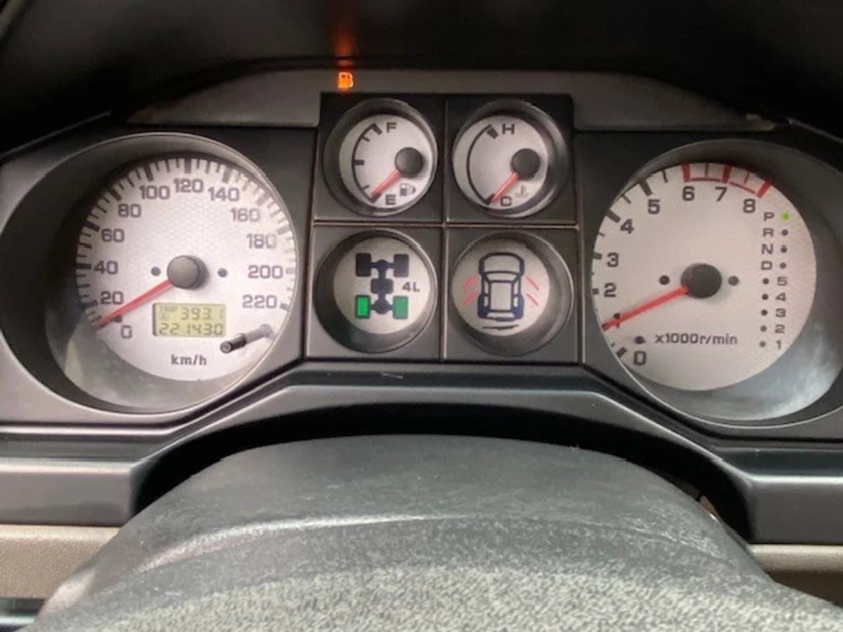 MITSUBISHI MONTERO 3.8 Bencina, Cuero 5ptas. 2007 - Imagen 27