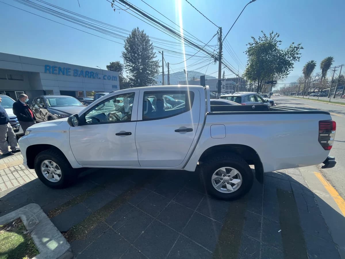 Mitsubishi L200 Work 2019 - Imagen 3