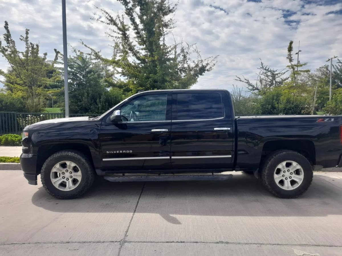 Chevrolet Silverado LTZ Z71 2018 - Imagen 1