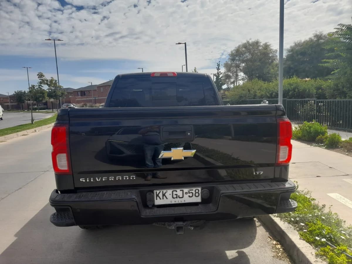 Chevrolet Silverado LTZ Z71 2018 - Imagen 4
