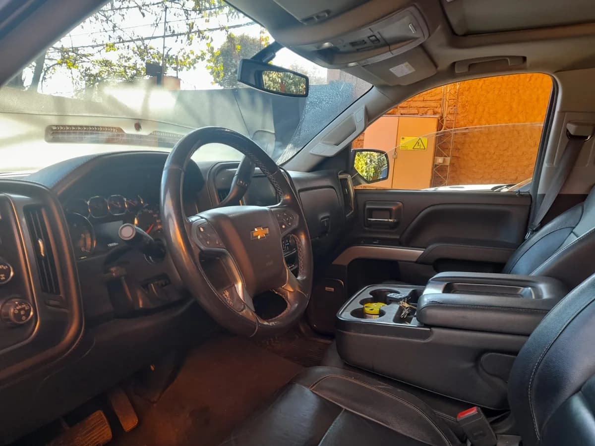 Chevrolet Silverado LTZ Z71 2018 - Imagen 8