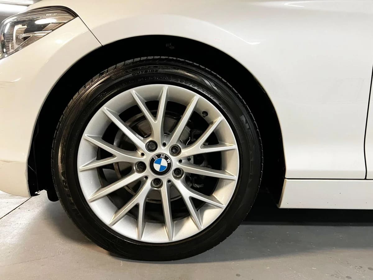 BMW 118 MILLENIAL 1.5 AT 2019 - Imagen 12