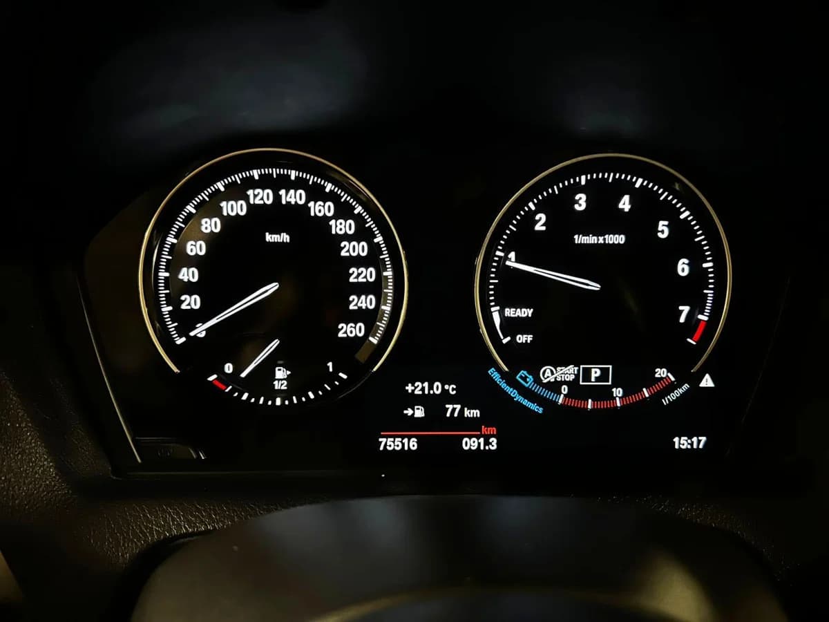 BMW 118 MILLENIAL 1.5 AT 2019 - Imagen 8