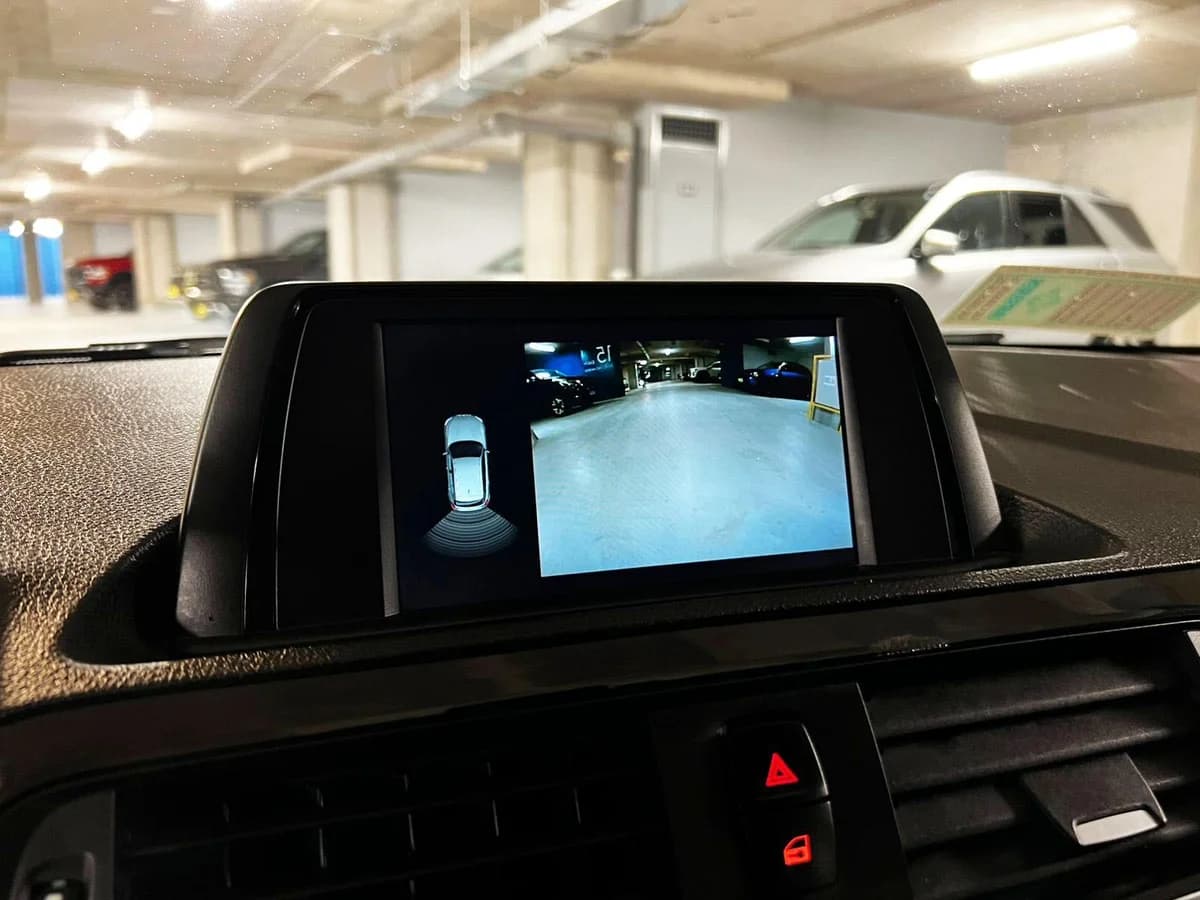 BMW 118 MILLENIAL 1.5 AT 2019 - Imagen 9