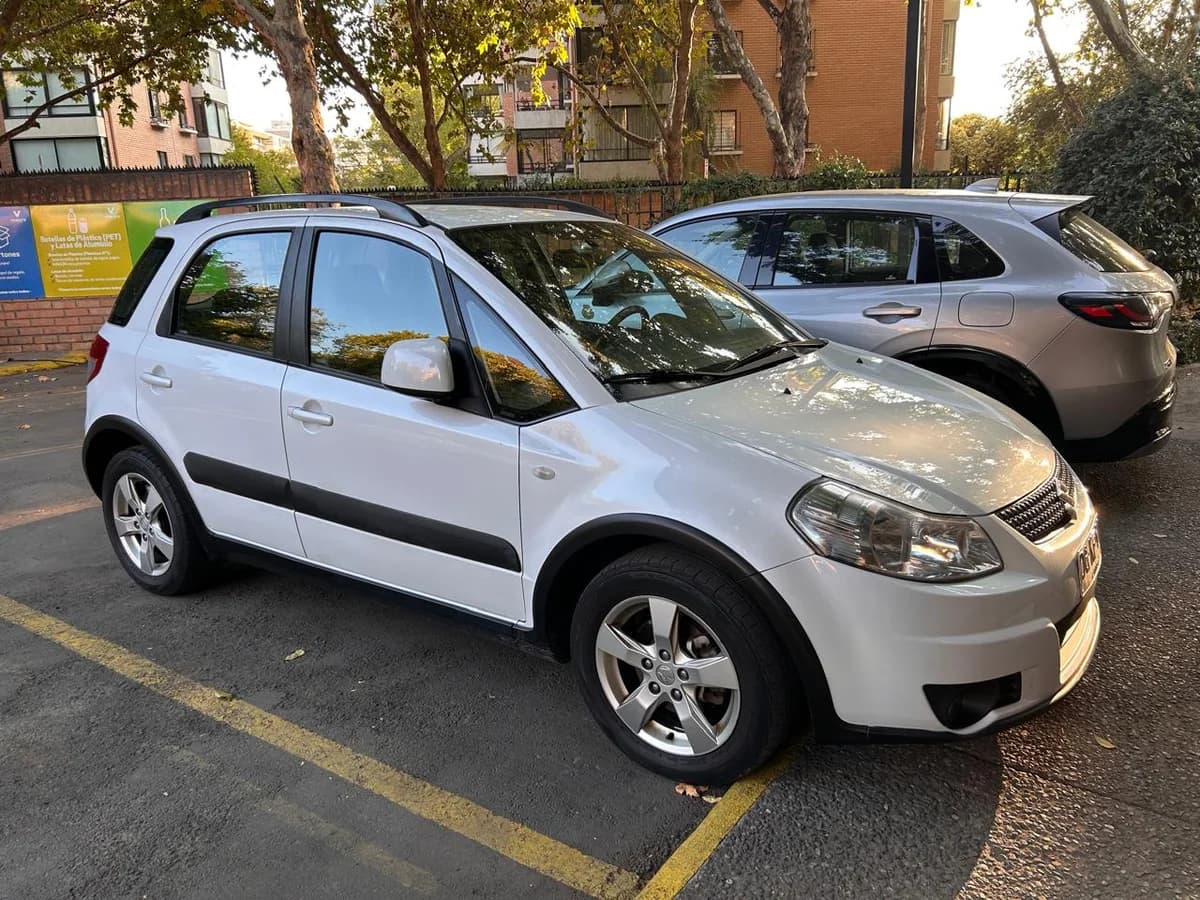 Suzuki SX4 Cross 4x4 AT 2011 - Imagen 1