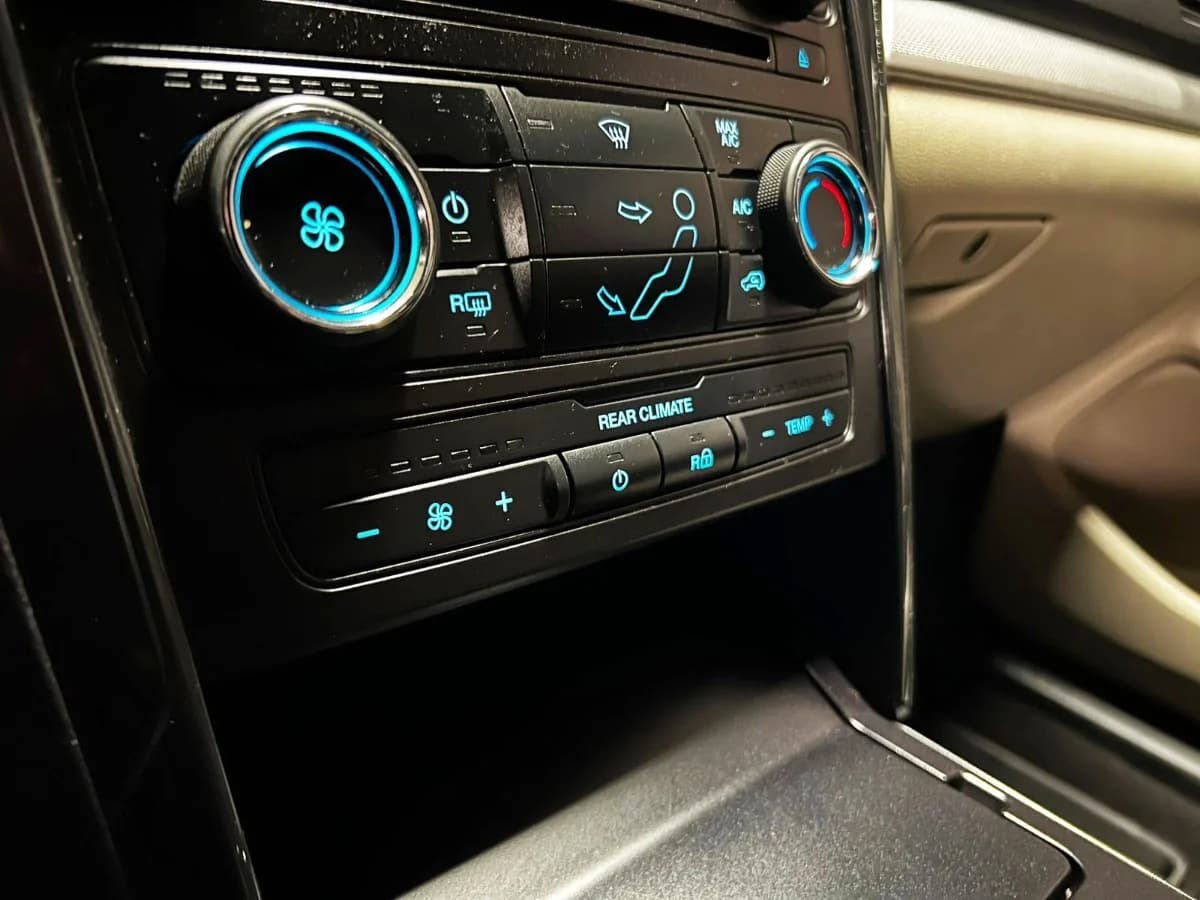 FORD EXPLORER ECOBOOST 2.3 2019 - Imagen 12