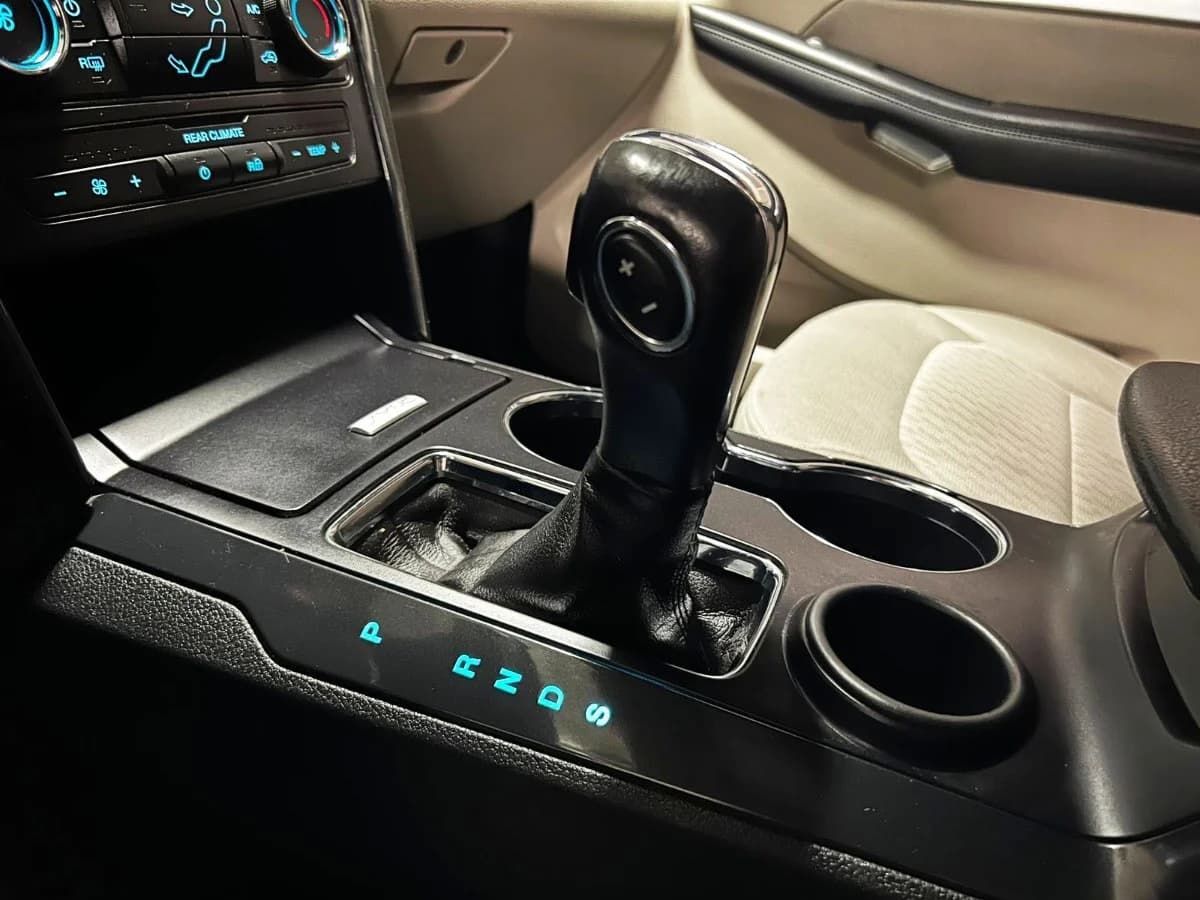 FORD EXPLORER ECOBOOST 2.3 2019 - Imagen 15