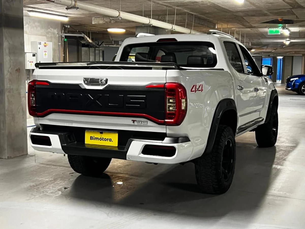 MAXUS T90 2.0 BITURBO 4X4 MT 2023 - Imagen 9