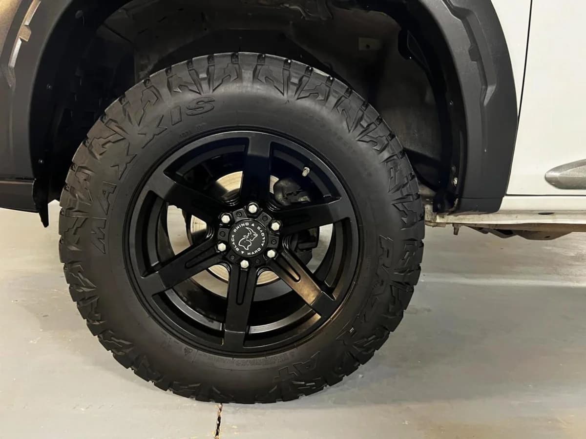 MAXUS T90 2.0 BITURBO 4X4 MT 2023 - Imagen 22