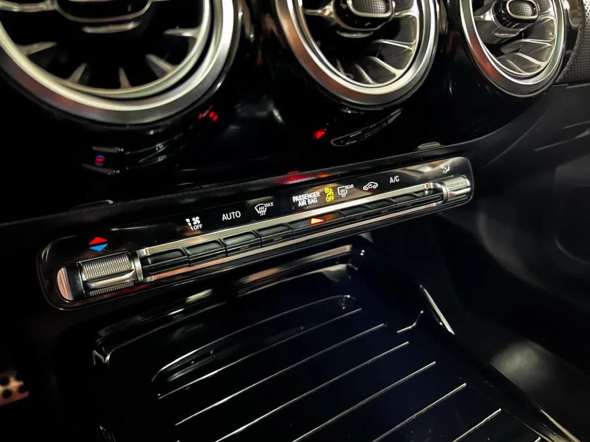 MERCEDES-BENZ A35 AMG 2023 - Imagen 16