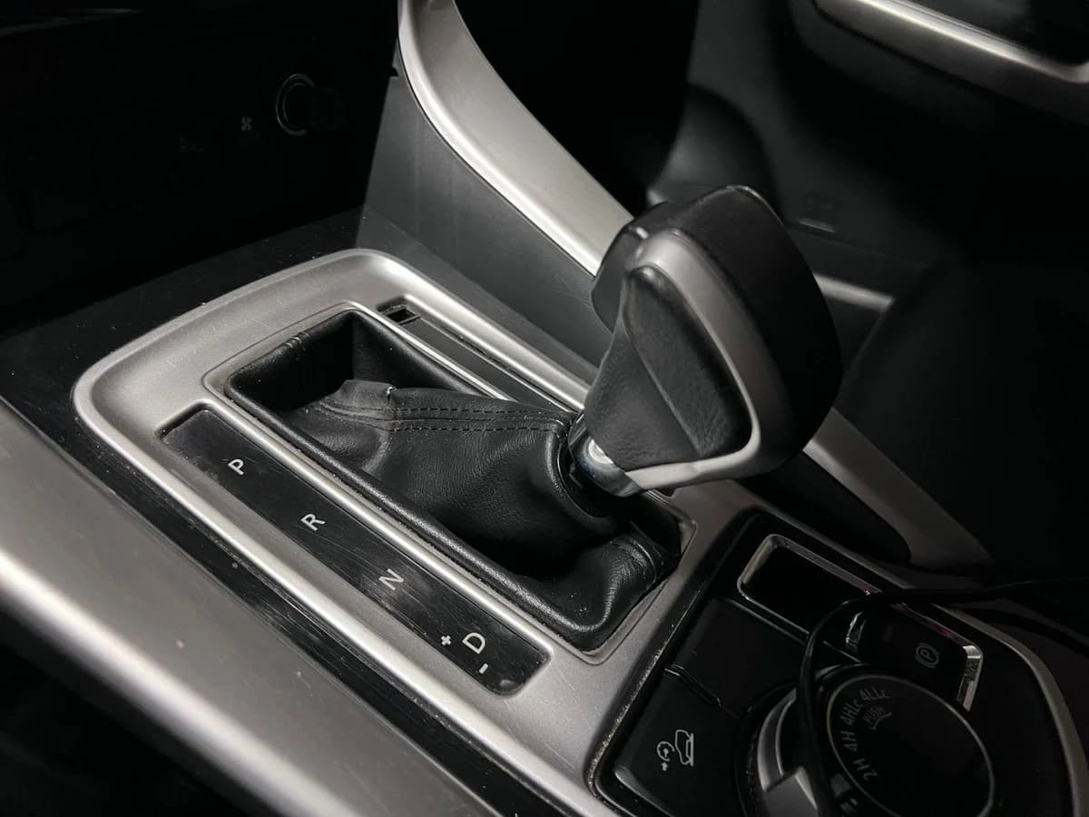 MITSUBISHI MONTERO SPORT 3.0 2018 - Imagen 16