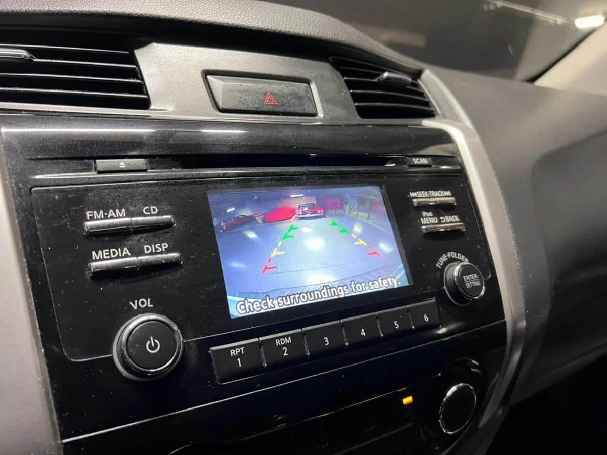 NISSAN NAVARA XE 2.3 MT 2020 - Imagen 7