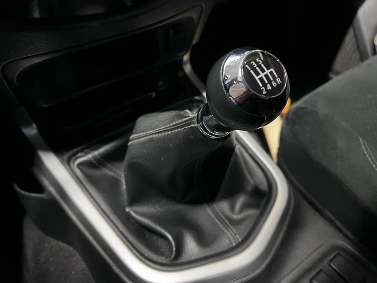 NISSAN NAVARA XE 2.3 MT 2020 - Imagen 10