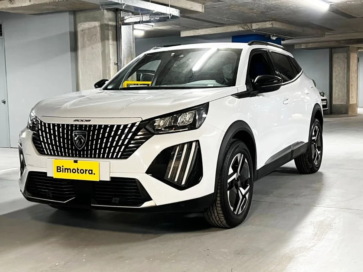 PEUGEOT 2008 1.2 AT 2025 - Imagen 1