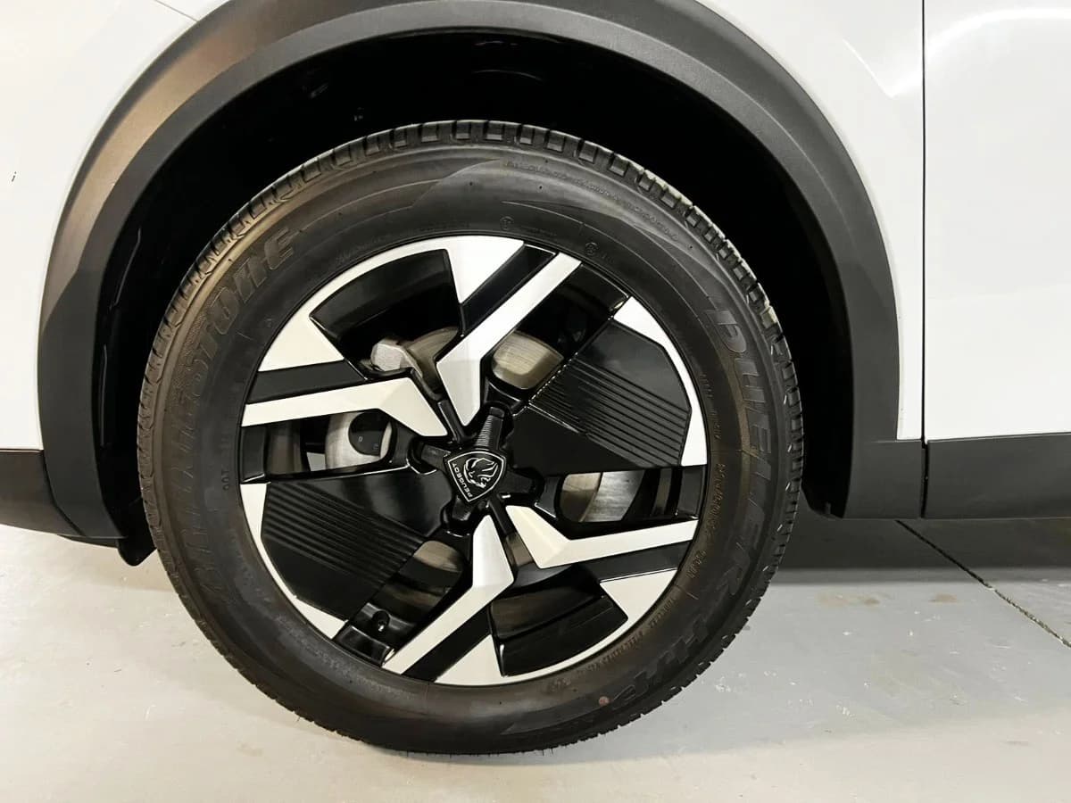 PEUGEOT 2008 1.2 AT 2025 - Imagen 16